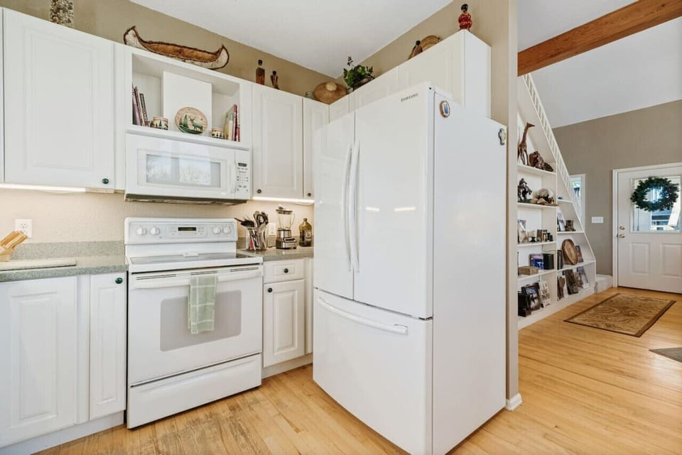 Kitchen with a clean open concept