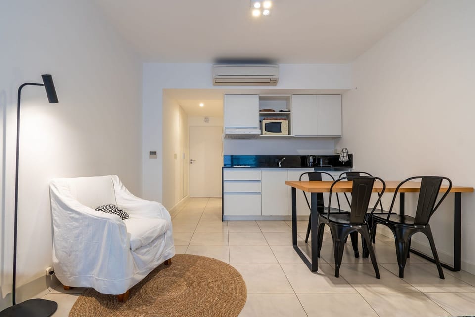 Kitchen or kitchenette,Dining area