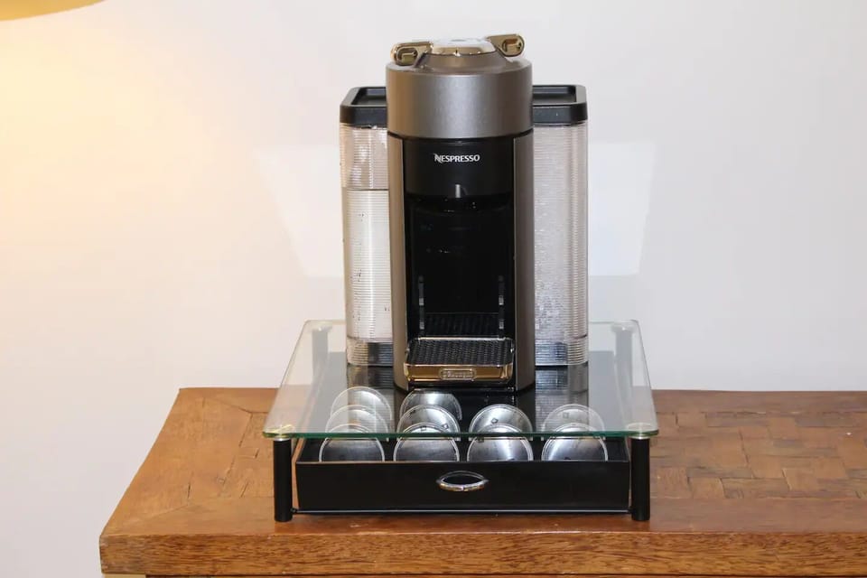 Nepresso Virtuo coffee maker