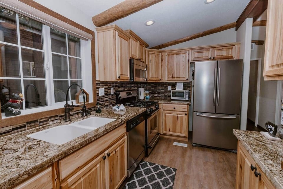 full equipment kitchen 
