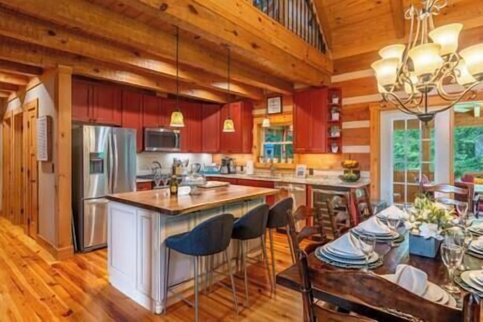 Fully equipped kitchen with cherry wood cabinets & granite counter top