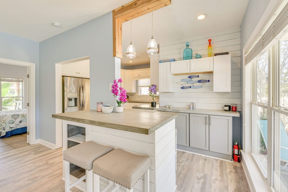 Dining Area | 1st Floor | Dishware/Flatware