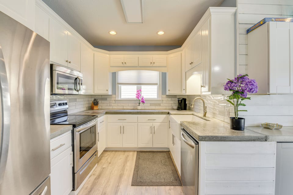 Kitchen | 1st Floor | Cooking Basics | Pod Coffee Maker | Toaster | Microwave