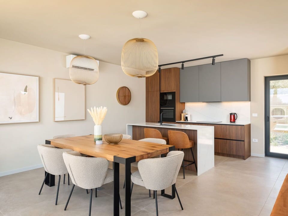 Table, Furniture, Property, Chair, Cabinetry, Wood, Interior Design, Flooring, Floor, Countertop
