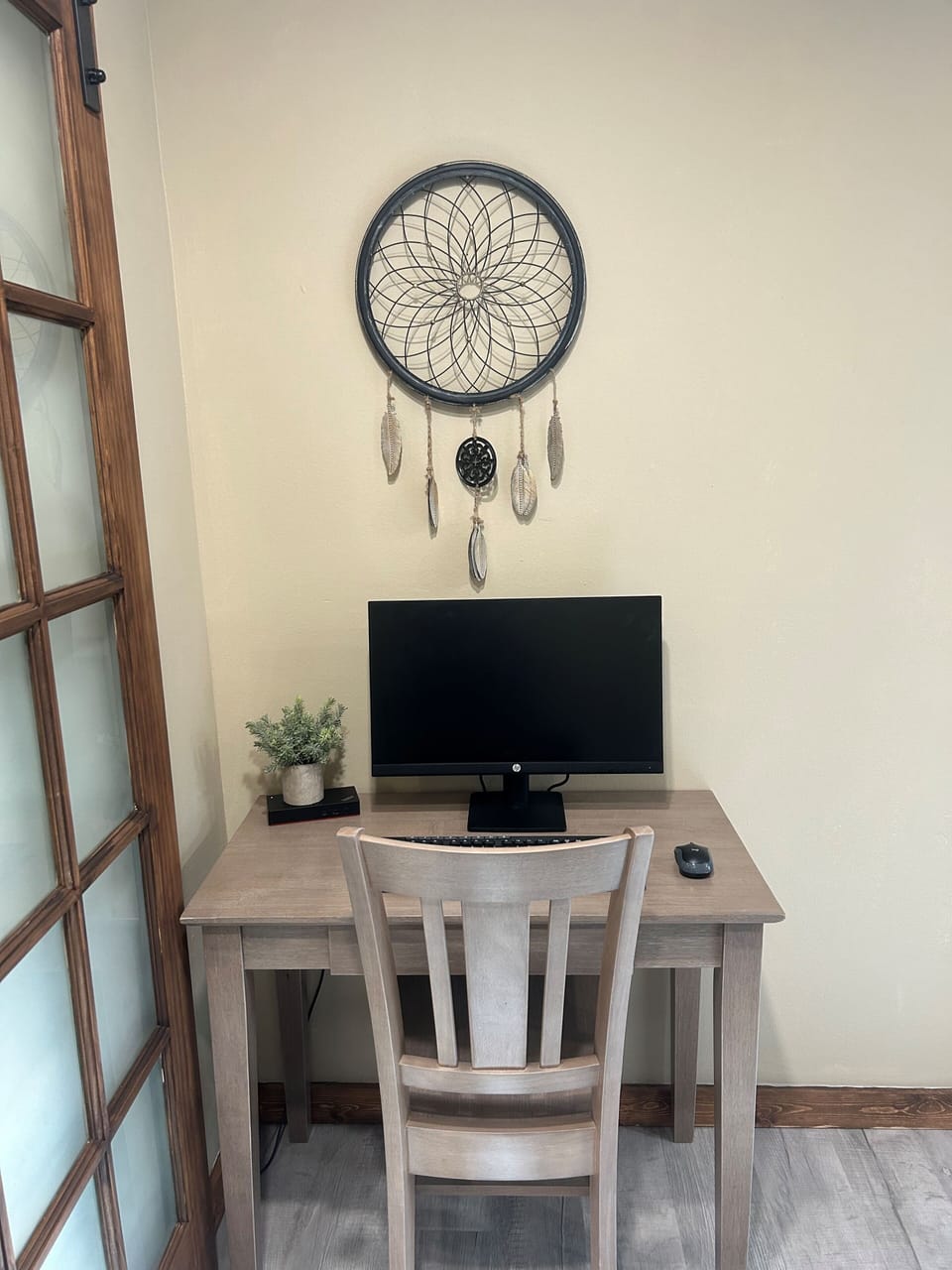 Work station
