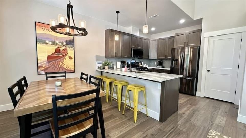 Fully stocked kitchen and pantry