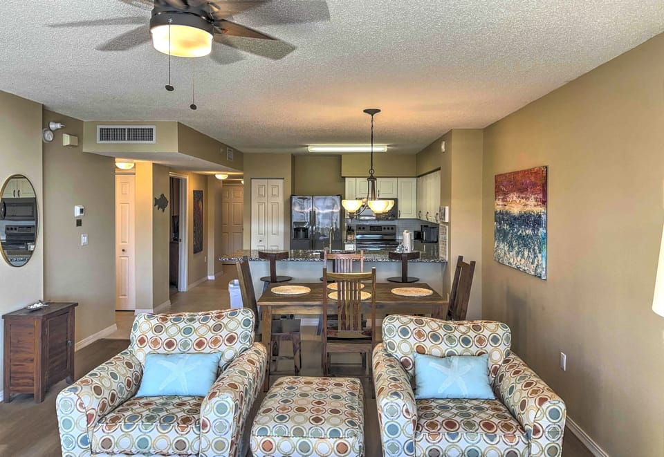 Island Princess #517 Living Room
