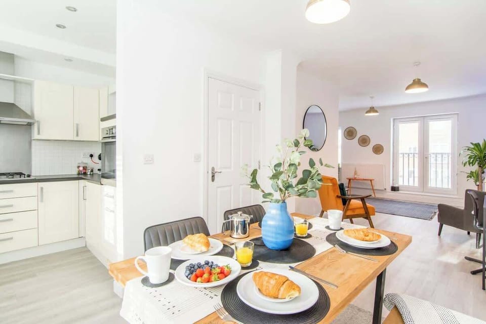 Davies Close, Market Harborough - Host & Stay