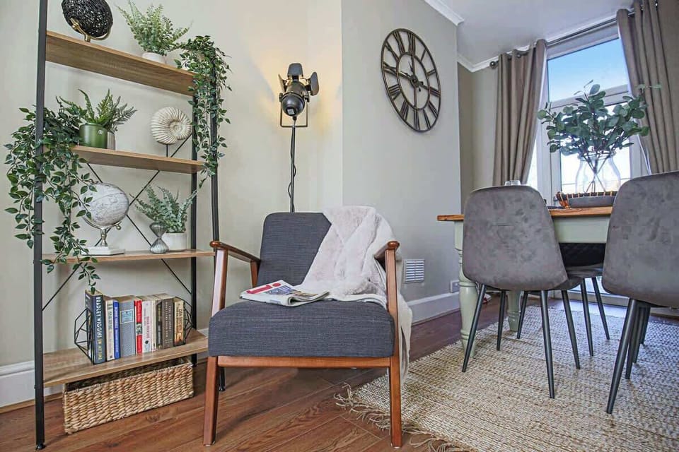 Newington Road, Northampton - Host & Stay