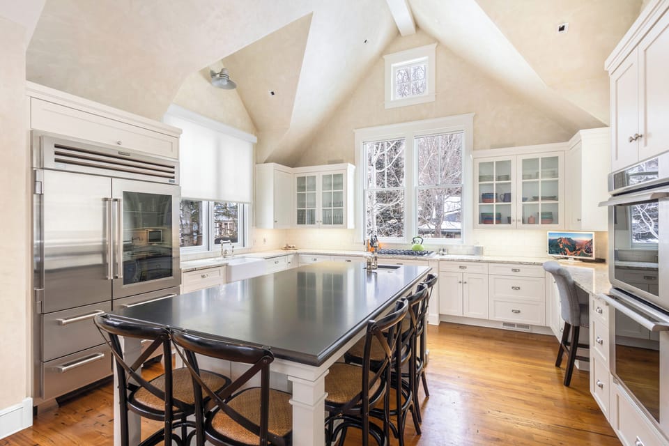3.01-spruce-house-telluride-kitchen-(8)