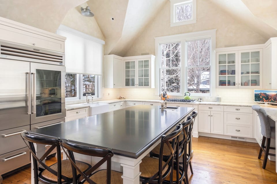 3.02-spruce-house-telluride-kitchen(9)