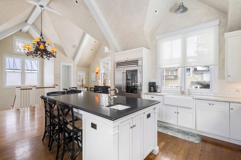 3.03-spruce-house-telluride-kitchen(10)