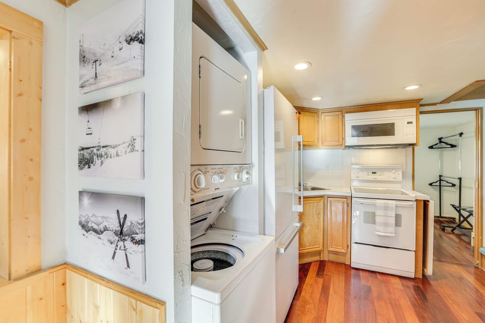 In-Unit Washer & Dryer | Main Level