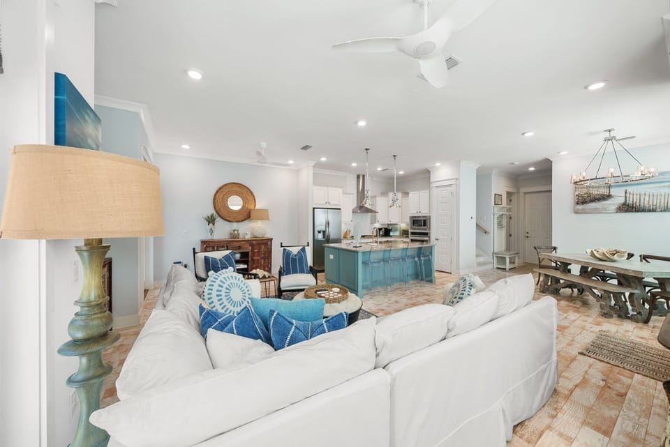 Beautiful Adventures | Main Living Area | 1st Floor