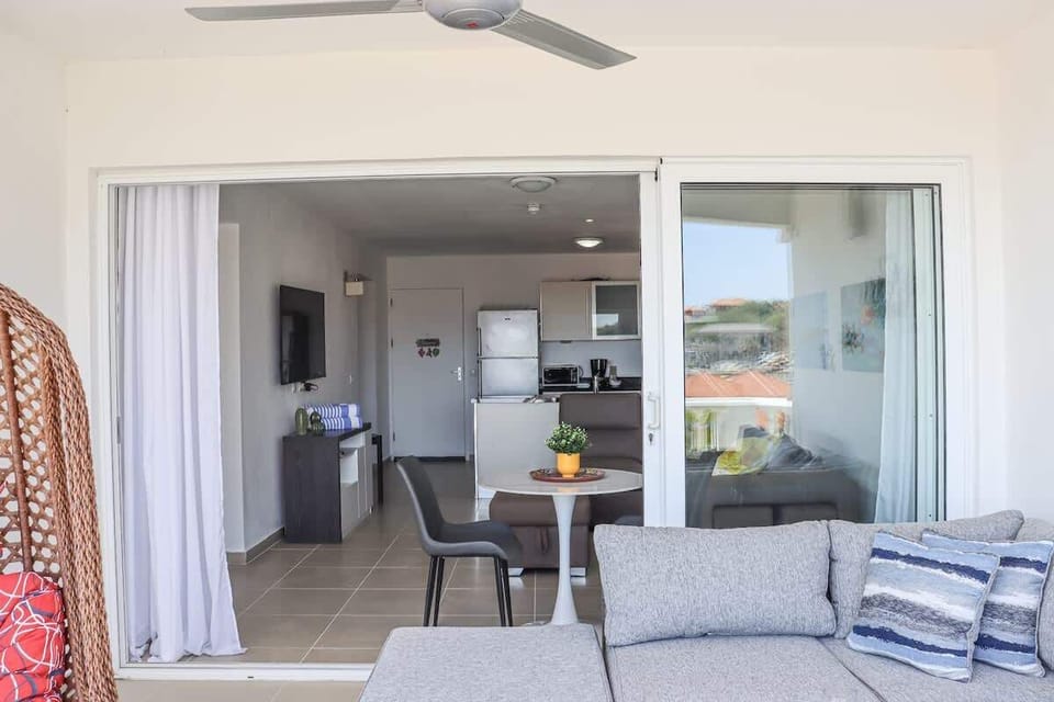 1 bedroom apartment for rent in the Caribbean with pool access in the Blue Bay Golf and Beach Resort, photo 5
