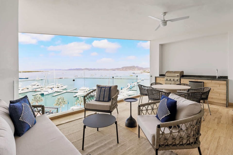 Private Terrace - Marina view