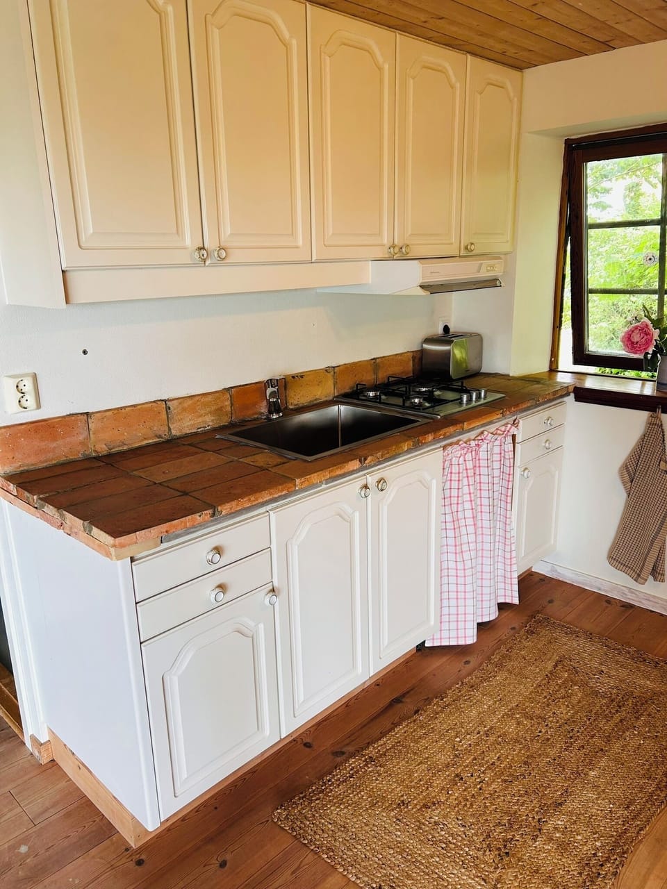 Refurbished kitchenette