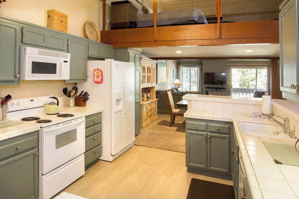 Fully equipped kitchen