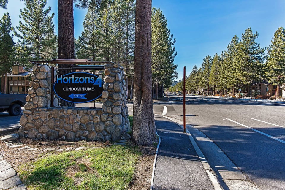 Horizons 4 in Mammoth Lakes