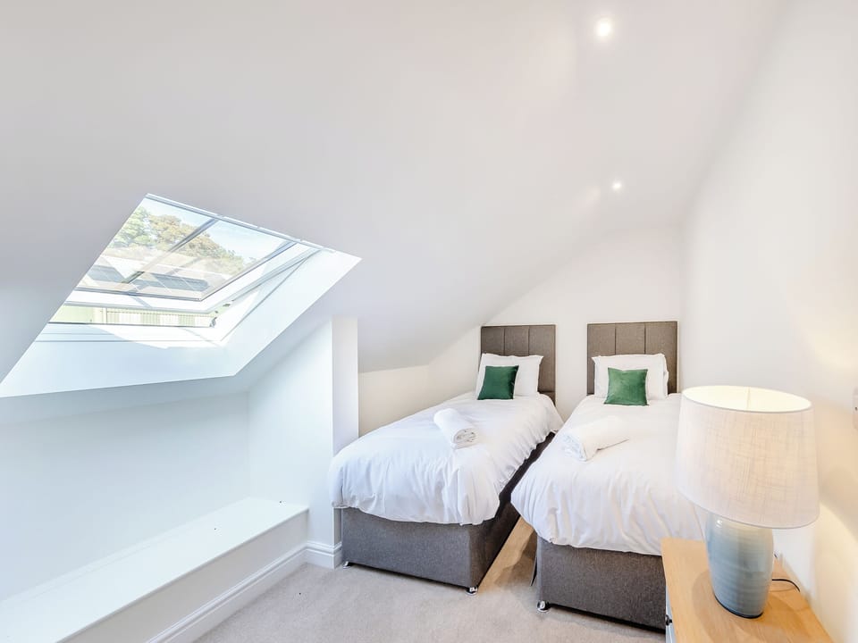 Twin bedroom | No 10 - The Stables - Tedsmore Hall Estate Properties - Tedsmore Hall Estate Properties, Oswestry