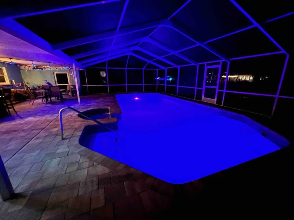 Illuminate your night swims with ease using our pool lights
