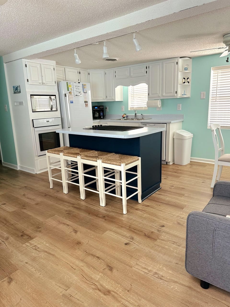 Kitchen Island Seating