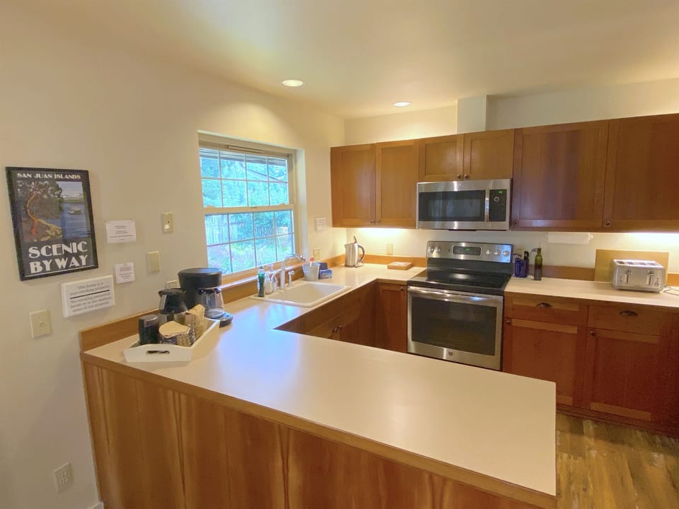 You'll find a fully equipped kitchen to help you create almost any dish or bake something special. 