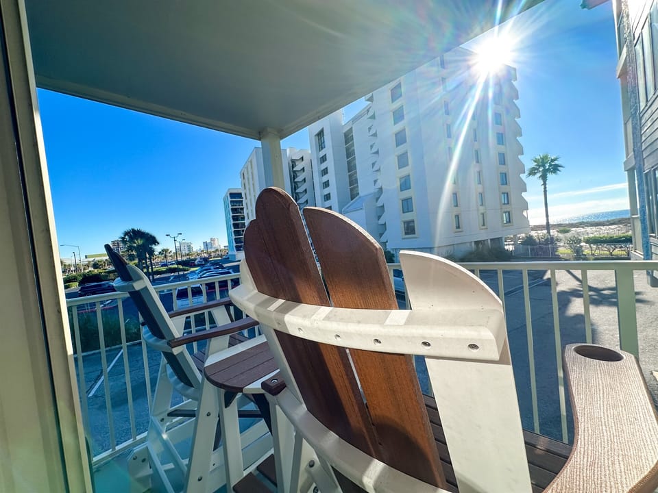 The most amazing balcony chairs!