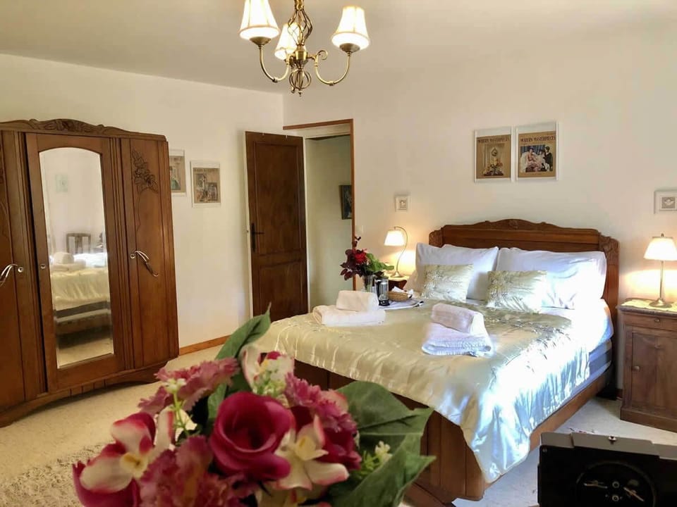 The Farm House Double Bedroom