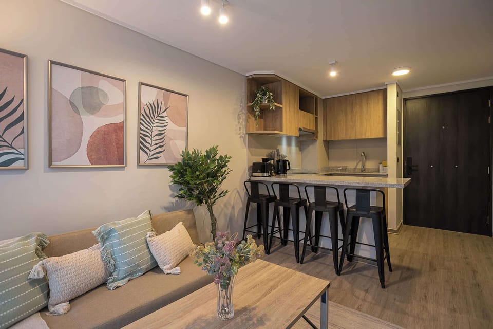 Moderno y Sofisticado Living Comedor Ideal para Compartir o Descansar