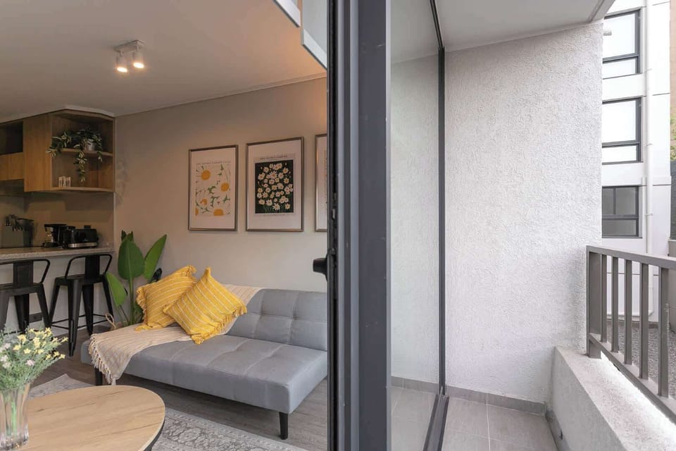 Terraza conectada al living 