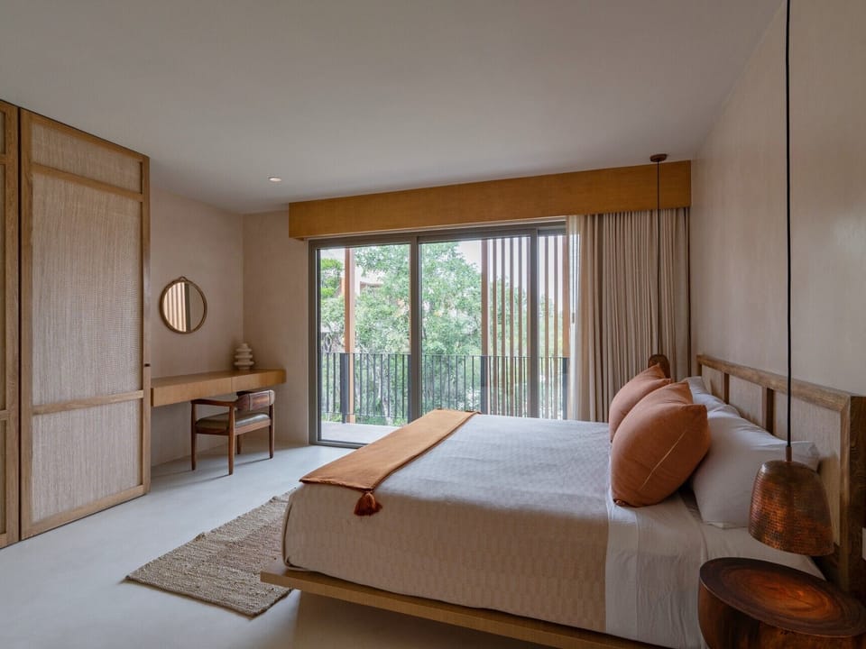 Aflora - 3 Bedroom Penthouse - Master Suite