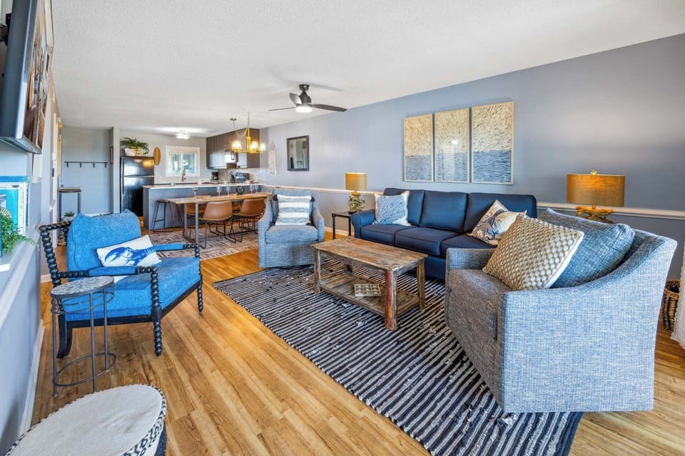 Surf or Sound Realty - 1210 - Surfer's Corner - Great Room -3