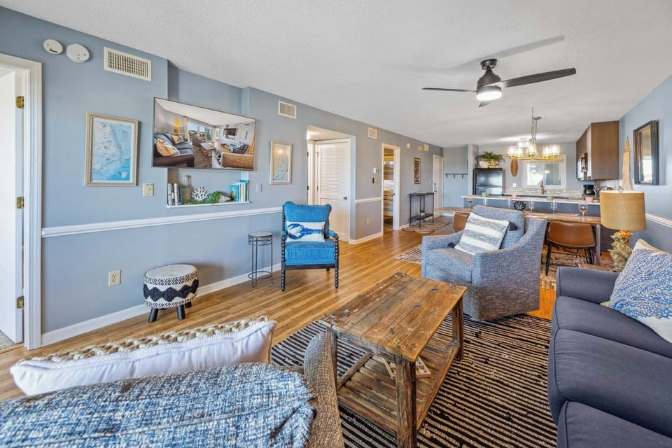 Surf or Sound Realty - 1210 - Surfer's Corner - Great Room -4