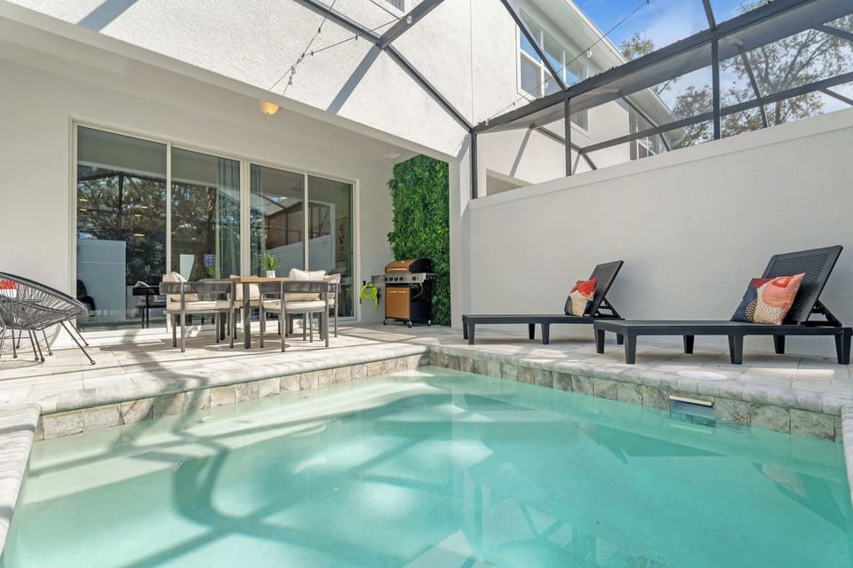 Private Pool and Furnished Sundeck
