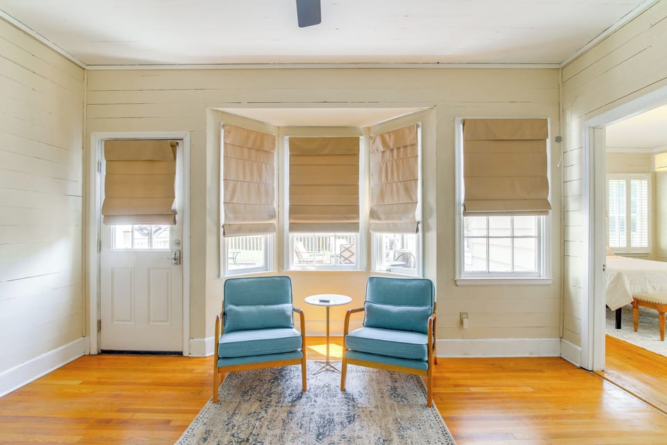 Seating Area | Free WiFi | Single-Story Home