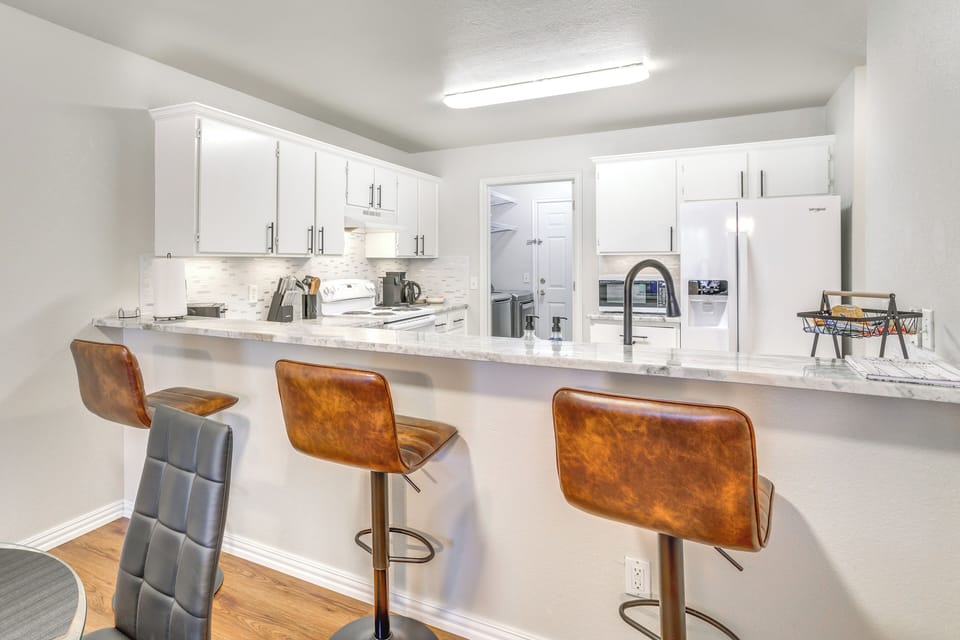 Kitchen | 1st Floor | Keurig & Coffee Pods | Toaster | Electric Kettle