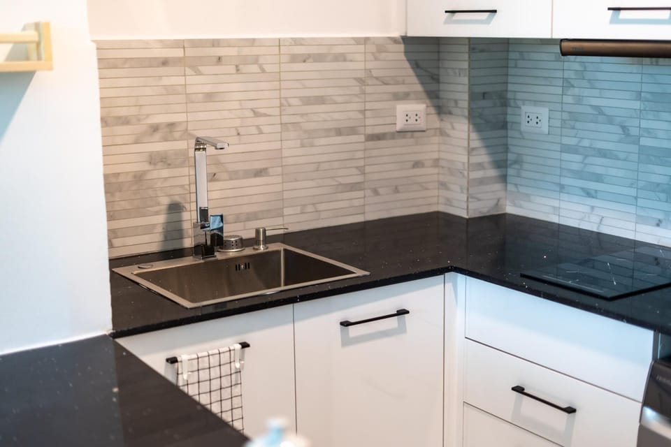 Airbnb Bliss! A unique  1  Bdrm  Loft @ Cana Rock (304)
