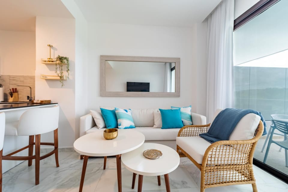 Modern 1  Bedroom @ Cana Rock infinity pool (135)