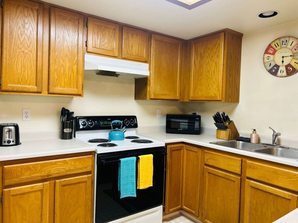 Sparkling Kitchen
