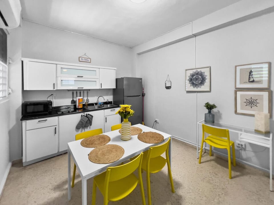 Open, bright, and contemporary—crafted for effortless living.
