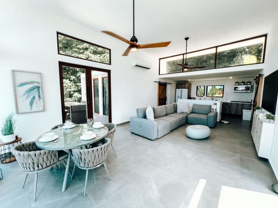 Bright, open space ideal for relaxing or socializing.