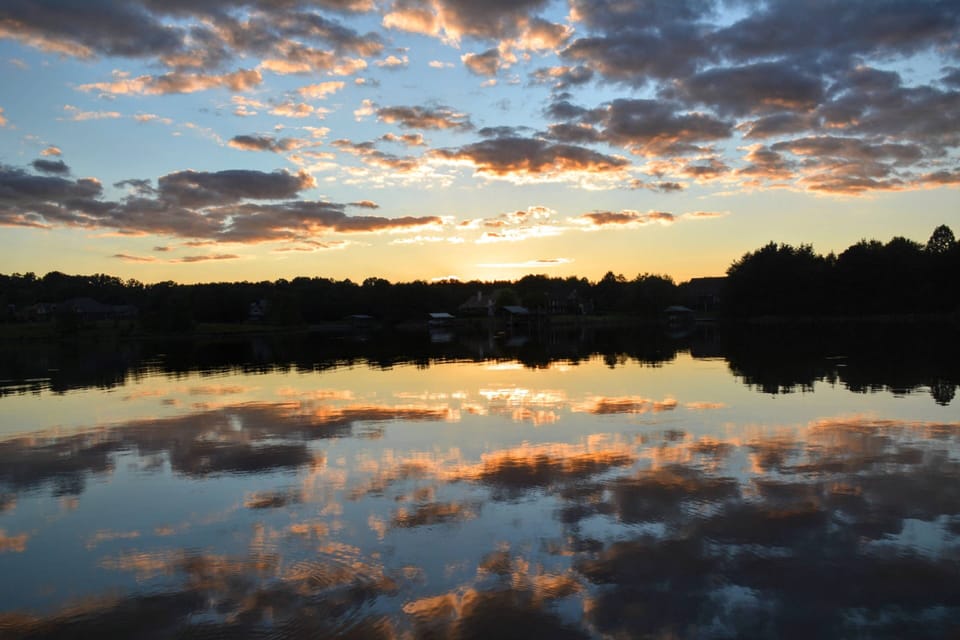 Gorgeous sunset view overlooking your peaceful cove on Fort Loudon Lake
