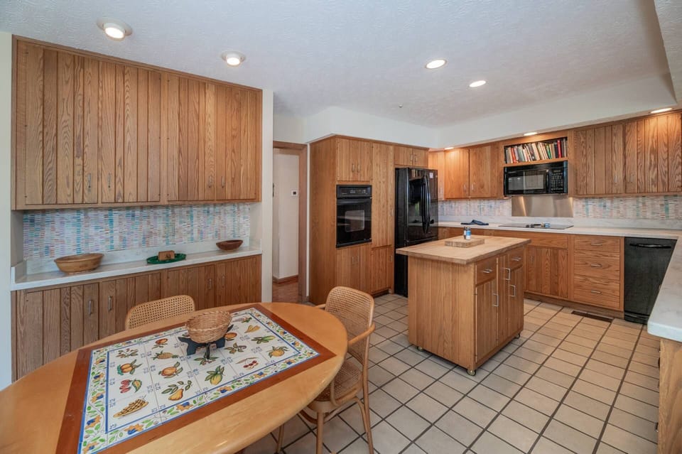 The kitchen offers plenty of counter and cabinet space to work and comes fully equipped!