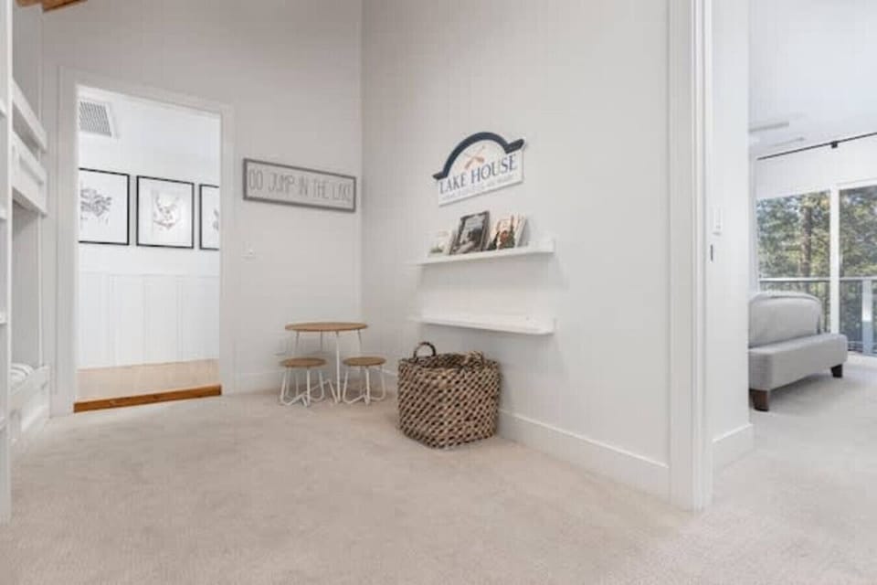Bedroom walk space