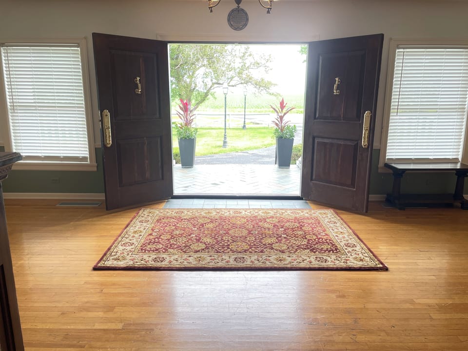Front Entry/Foyer