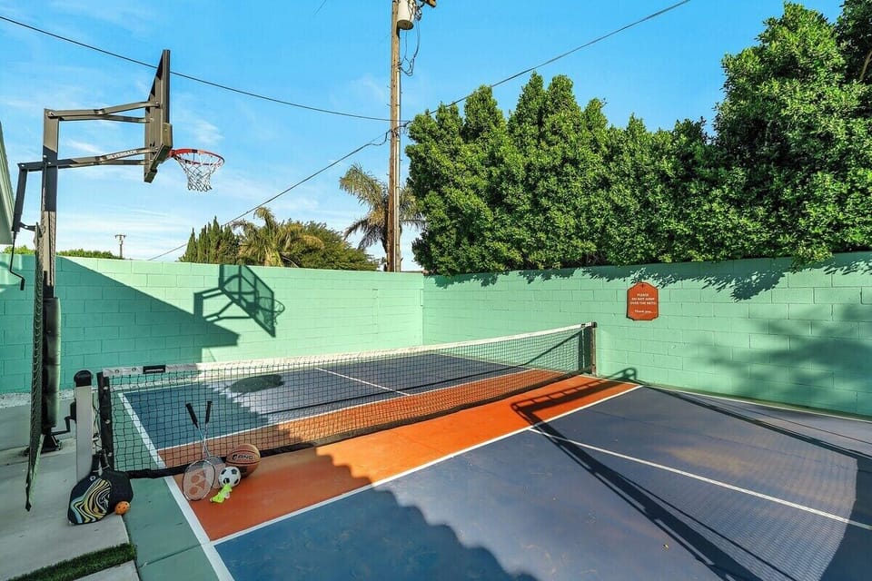Sport court