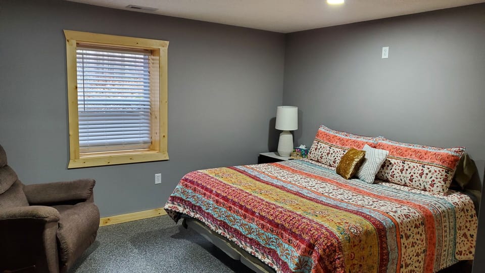 Lower level king bedroom