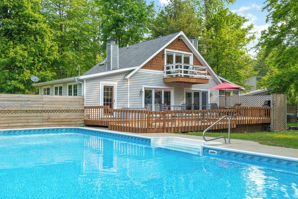 Your dream escape with a pool and sunny deck awaits in Aqua Breeze.