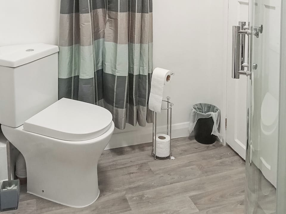 Bathroom | Ivy Rose Cottage, Tuddenham St. Martin, near Ipswich